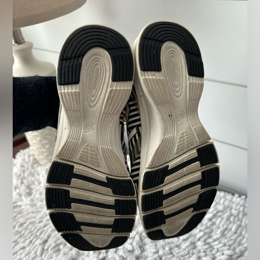 New Balance x Kate Spade Saturday Running Shoes - Picture 8 of 10